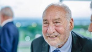 Nobel de Economia, Joseph Stiglitz defende cortes mais duros dos juros após Fed “exagerar na dose”