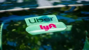 Uber e Lyft ganham um