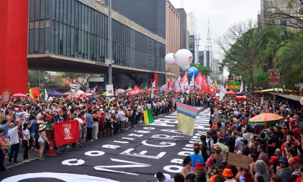 Ato contra PEC da Blindagem e anistia leva 42,4 mil pessoas à Avenida Paulista