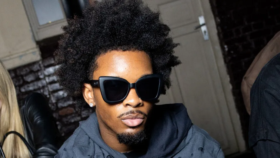 Corpo de adolescente é achado em carro do cantor D4vd em Hollywood