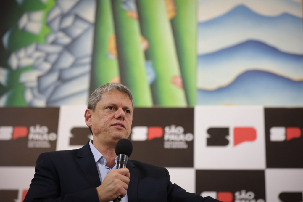 Delegados pressionam Tarcísio por mais proteção após morte de Ruy Fontes