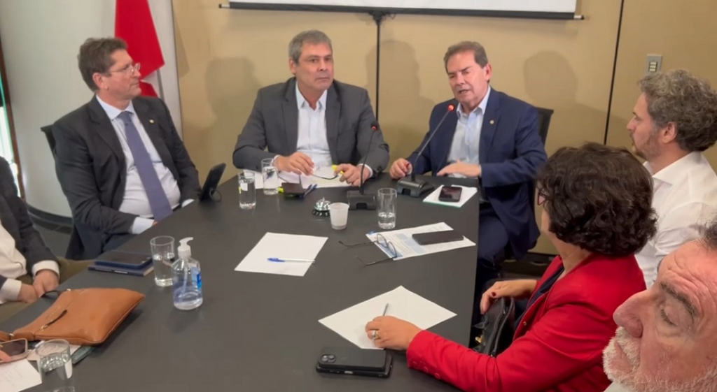 Em reunião com PT, Paulinho da Força sinaliza que Bolsonaro terá redução de pena