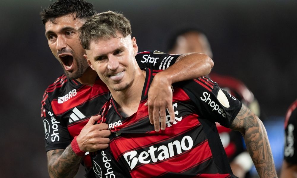 Flamengo abre dois, sofre gol no fim e deixa escapar boa vantagem diante do Estudiantes na Libertadores