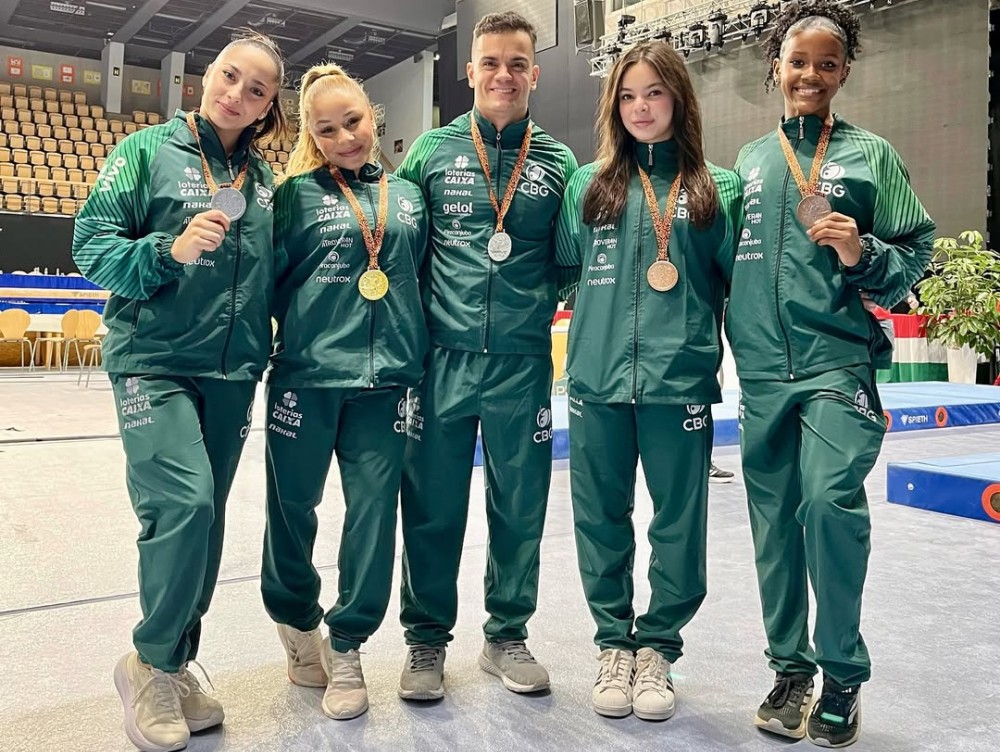 Flávia Saraiva conquista ouro na trave e lidera campanha histórica do Brasil na Hungria