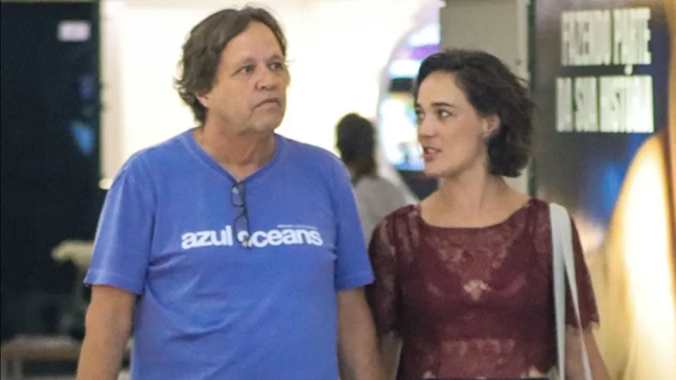 Marido de Adriana Birolli sofre etarismo em comentários nas redes sociais