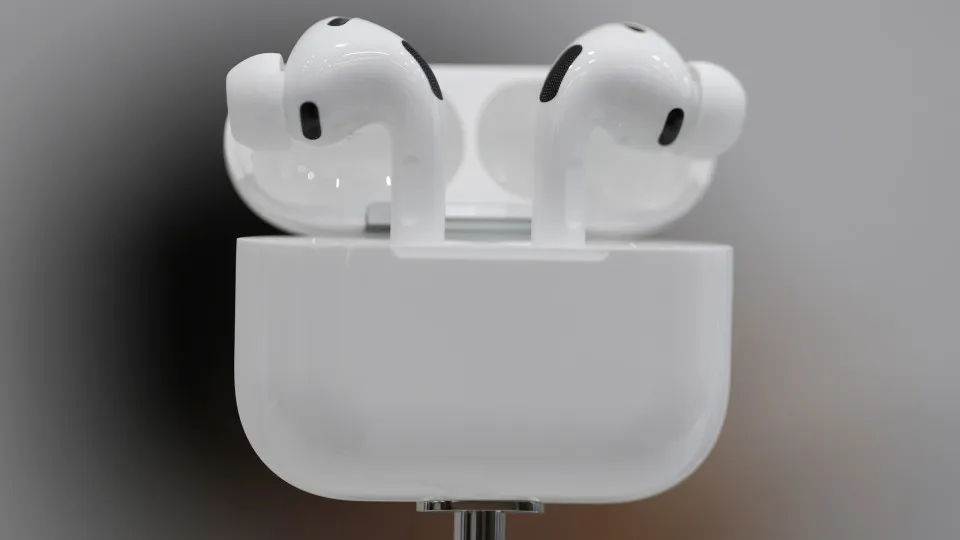 Novo AirPods Pro 3 faz tradução simultânea para o português com ‘sotaque brasileiro’