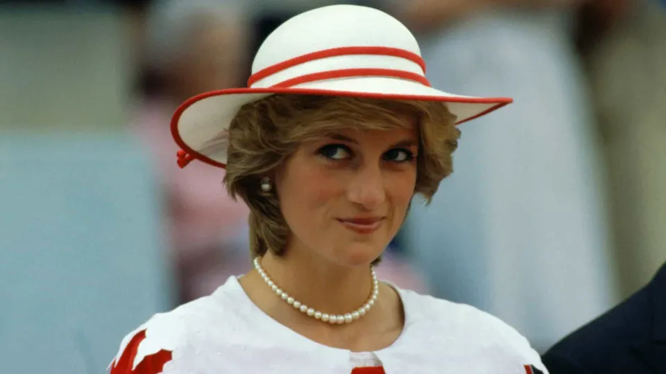 O dia em que Lady Diana se vingou da traição do Rei Charles num vestido perfeito