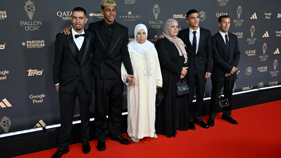 Pai de Lamine Yamal protesta após Bola de Ouro: “Não digo roubo, mas…”