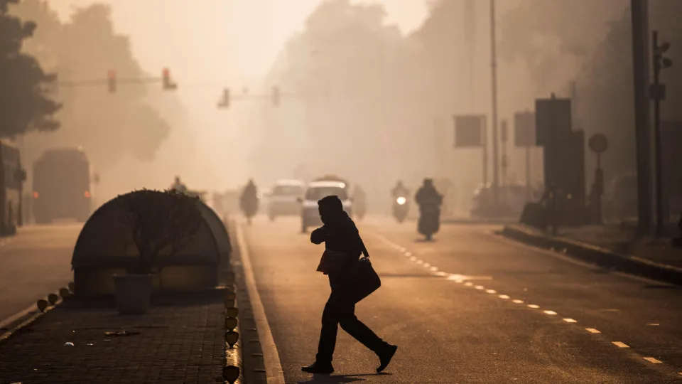 Poluição do ar aumenta chances de tumores cerebrais