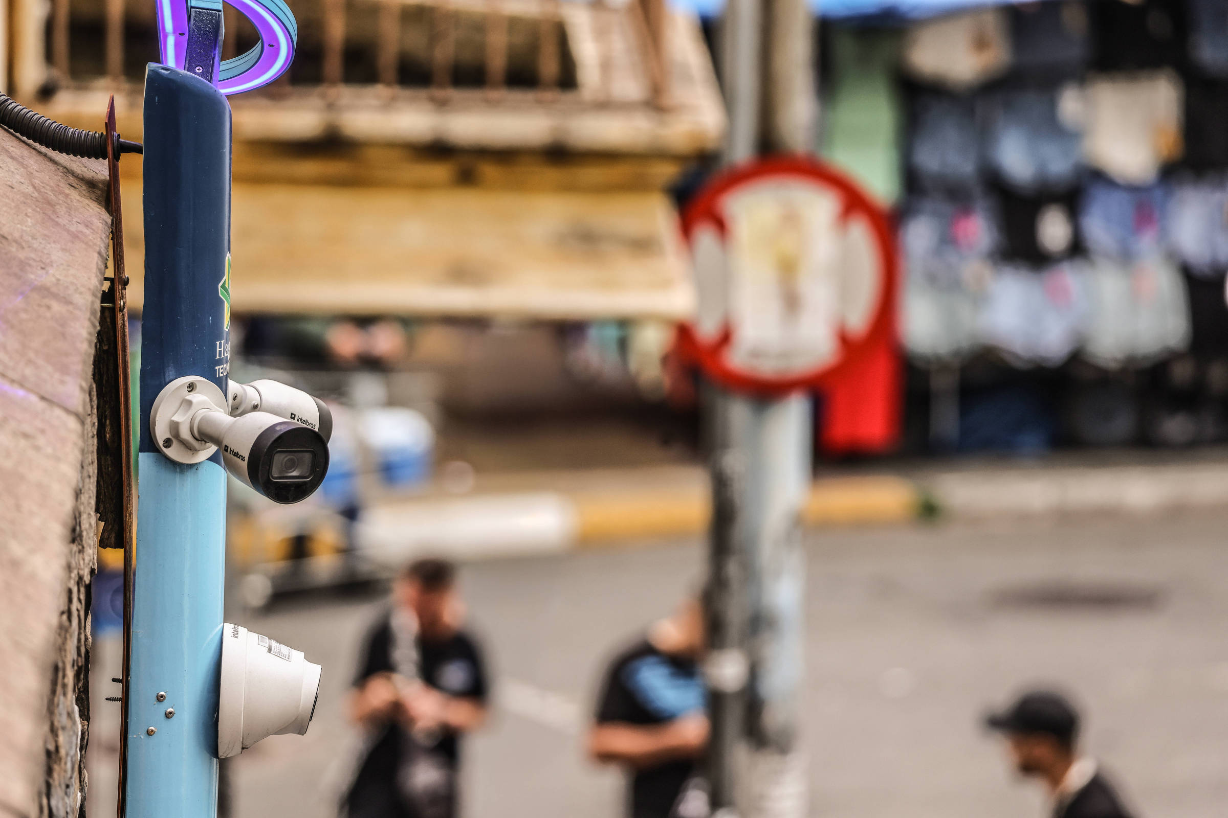 Torres de vigilância vivem boom em SP e RJ; veja vídeo – 27/09/2025 – Mercado