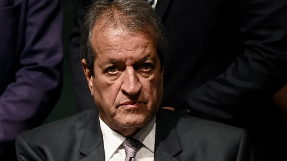 Presidentes de PL e União Brasil querem barrar fim da escala 6×1 na CCJ da Câmara