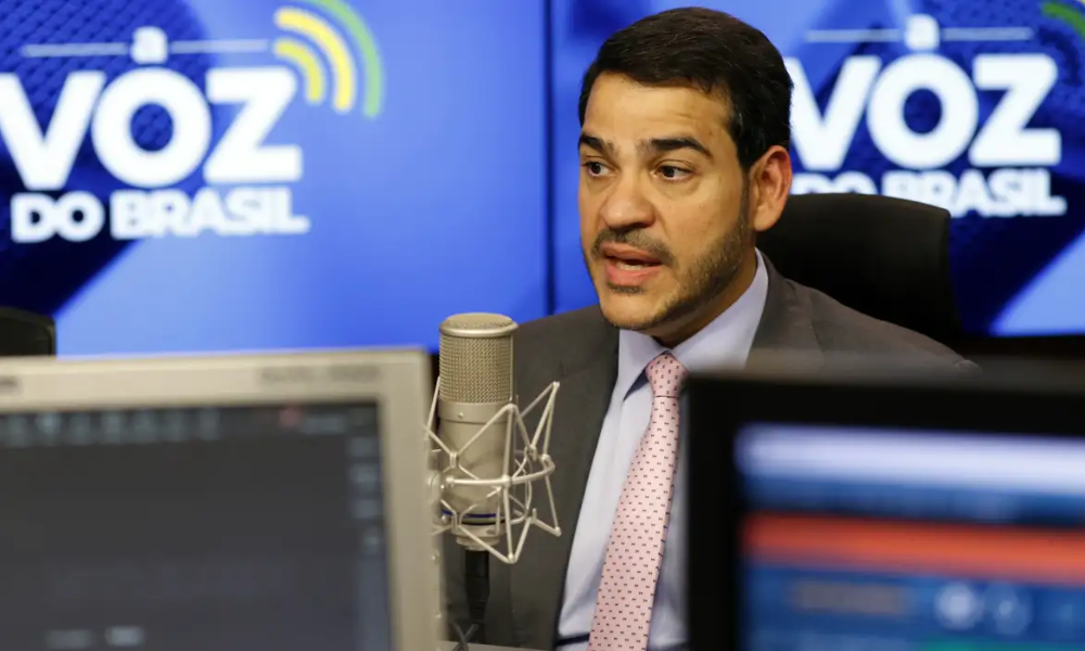 ‘Não vamos abrir mão da nossa democracia’, diz Messias após ter visto dos EUA revogado