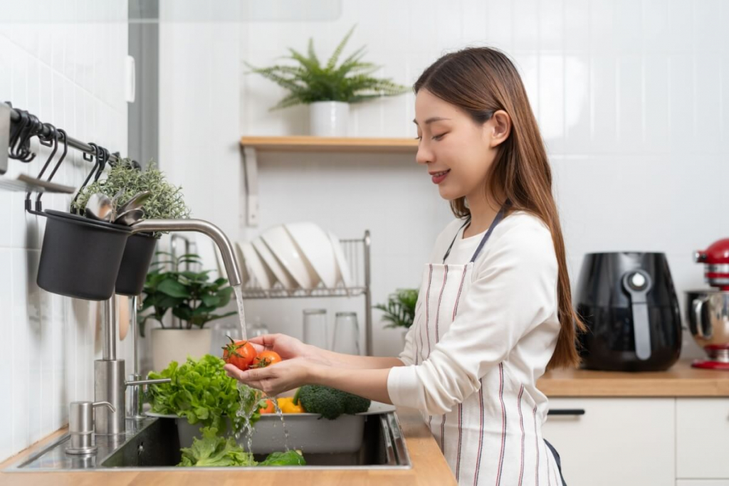6 hábitos para evitar ao cozinhar e se proteger de intoxicação alimentar