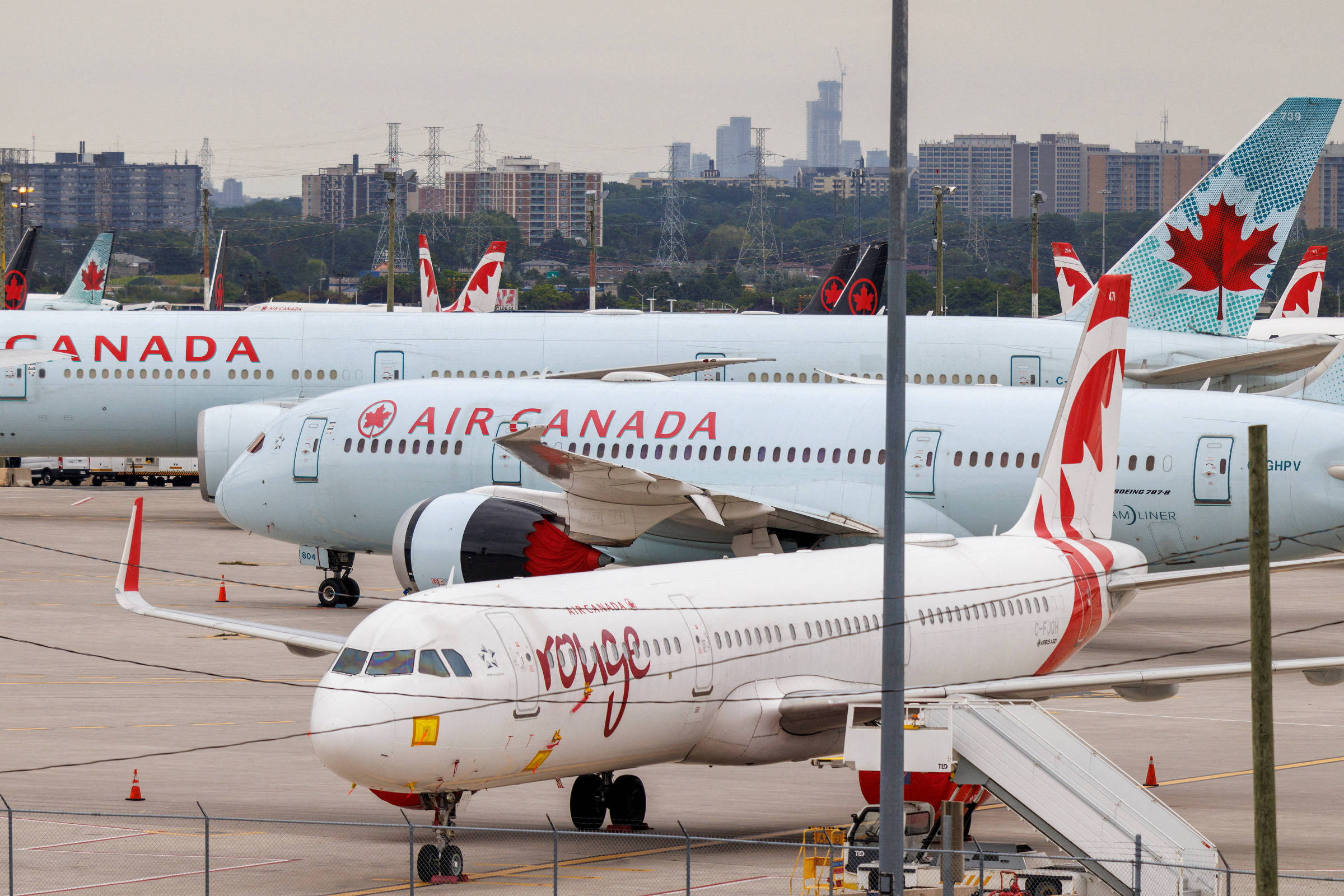 Air Canada serve bebidas alcoólicas na classe econômica – 02/10/2025 – Mercado