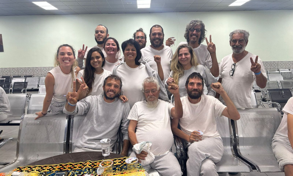 Ativistas brasileiros que integravam a flotilha são deportados de Israel para a Jordânia