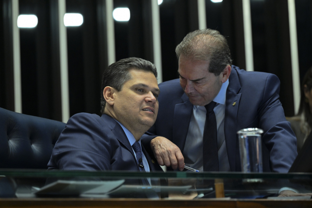 Bolsonaro pode ter pena reduzida com nova proposta de unificação de crimes