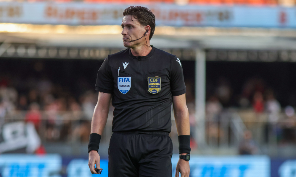 CBF divulga áudios do VAR da partida entre São Paulo e Palmeiras: ‘Escorregou’