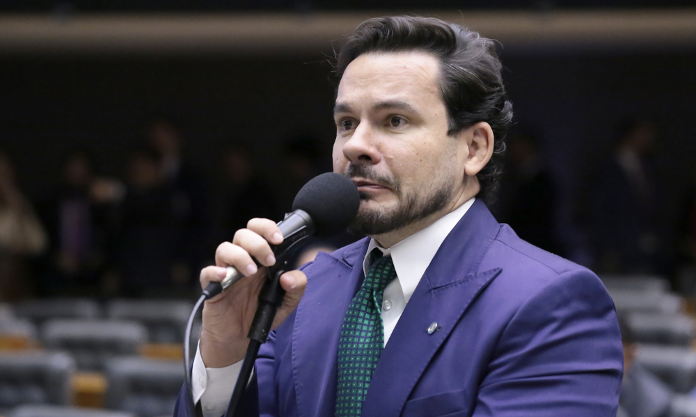 Capitão Alberto Neto relata projeto que torna o ‘domínio de cidades’ crime hediondo