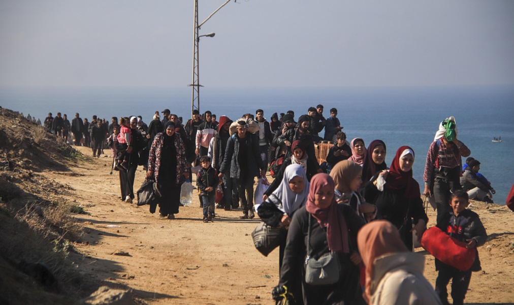 Cerca e 200 mil pessoas retornam ao norte de Gaza após cessar-fogo de Israel