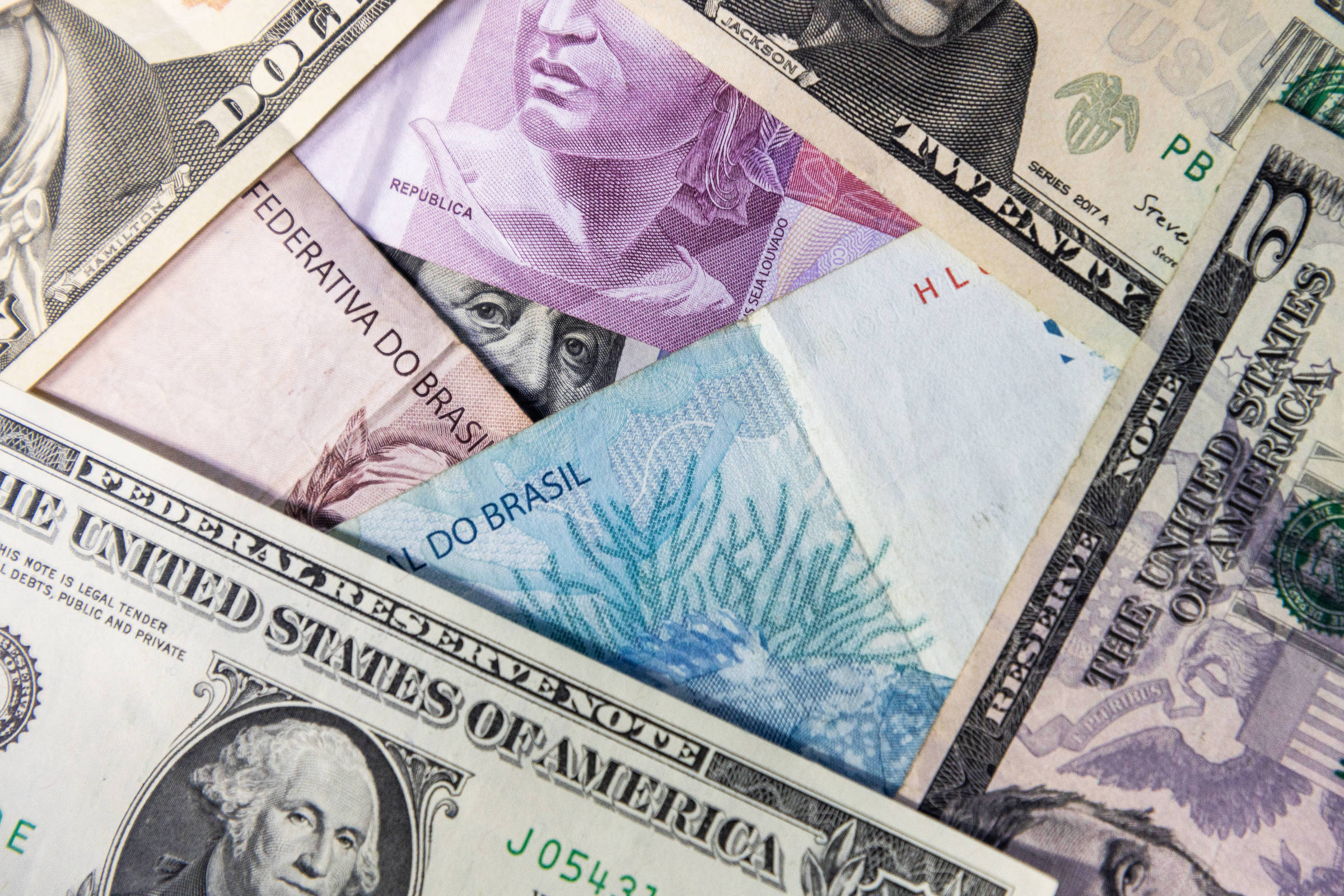 Dólar e Bolsa hoje (22); acompanhe as cotações – 22/10/2025 – Mercado