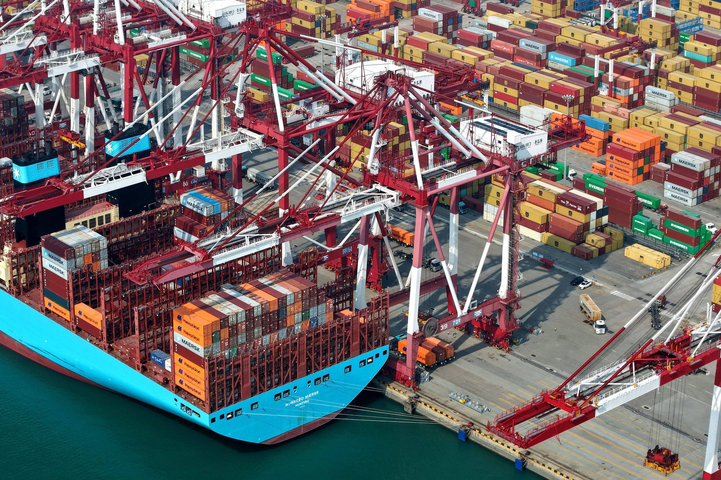 EUA e China iniciam cobrança de taxas portuárias – 14/10/2025 – Mercado