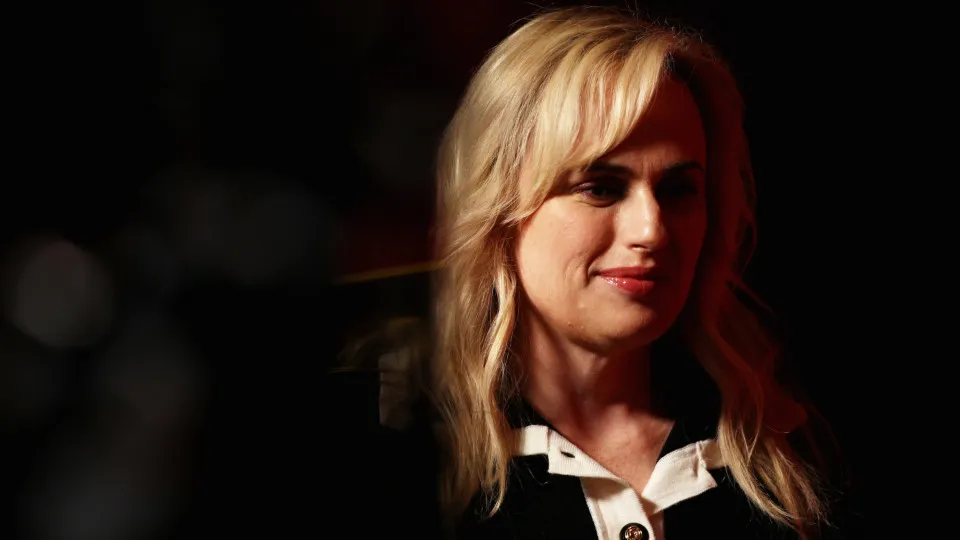 Famosos que já ficaram sob a mira de uma arma na vida real – e as histórias por trás disso