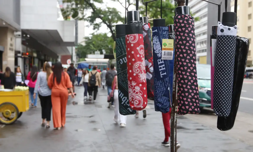 Frente fria chega a São Paulo a partir de segunda-feira com chuvas e rajadas de ventos