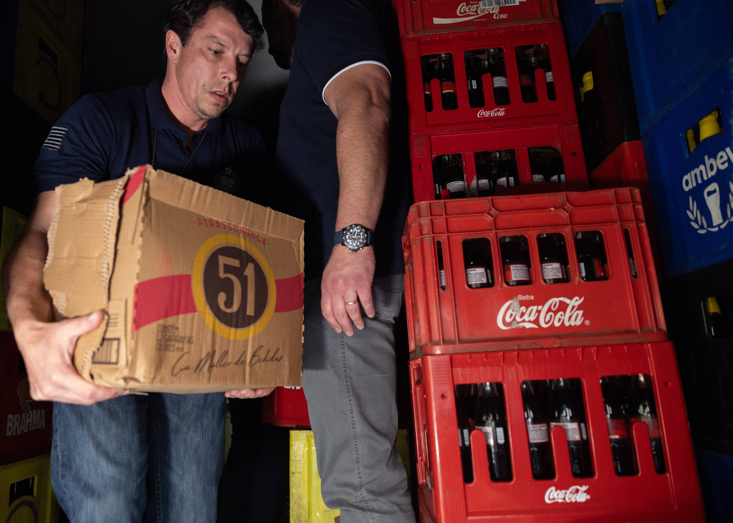 Gigantes de bebidas e bares dão curso contra bebida falsa – 01/10/2025 – Mercado