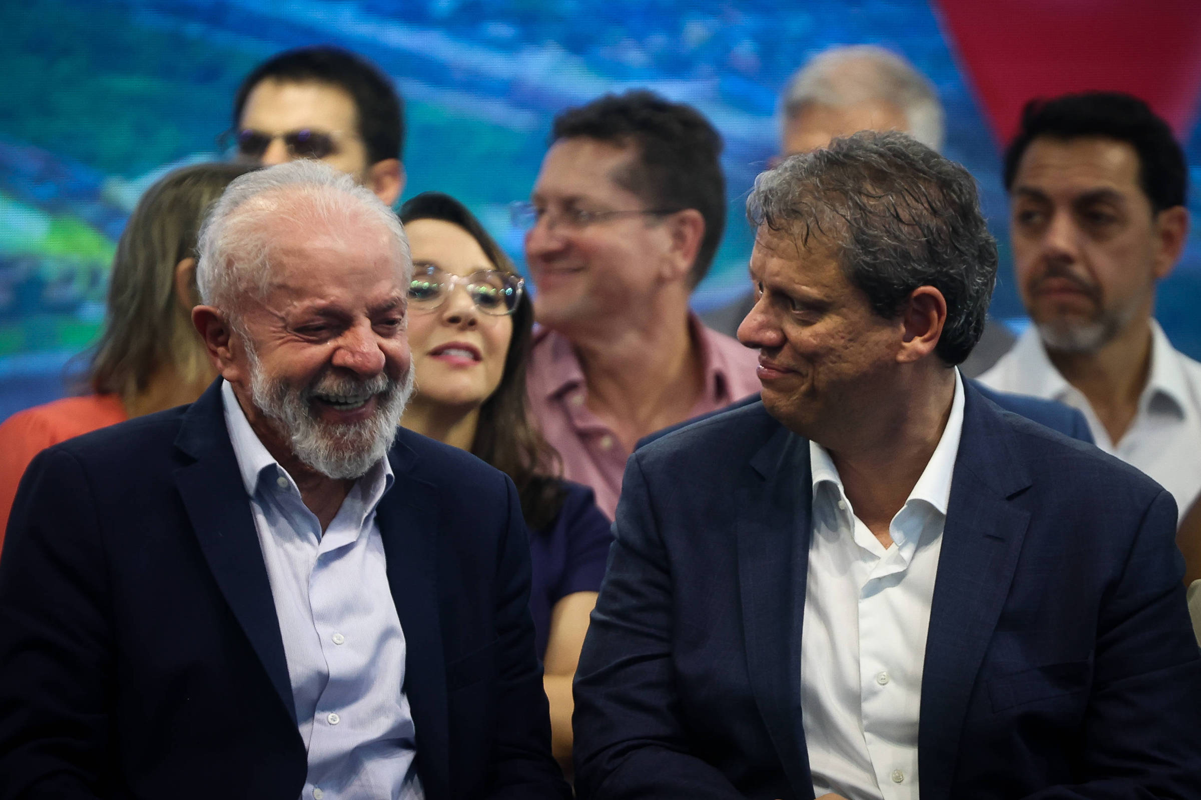 Governo afrouxa programa de socorro a estados – 09/10/2025 – Mercado