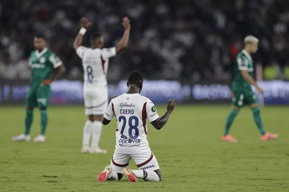 Libertadores: Quando o ‘pobre’ surpreende o ‘rico’ no jogo do imprevisível
