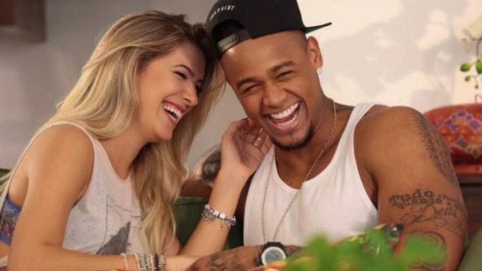 Lore Improta e Leo Santana anunciam segunda gravidez