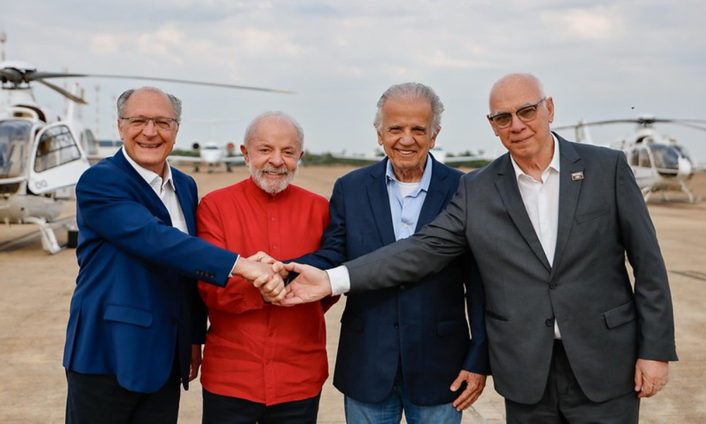 Lula anuncia expansão de cursinhos populares com investimento de R$ 108 milhões