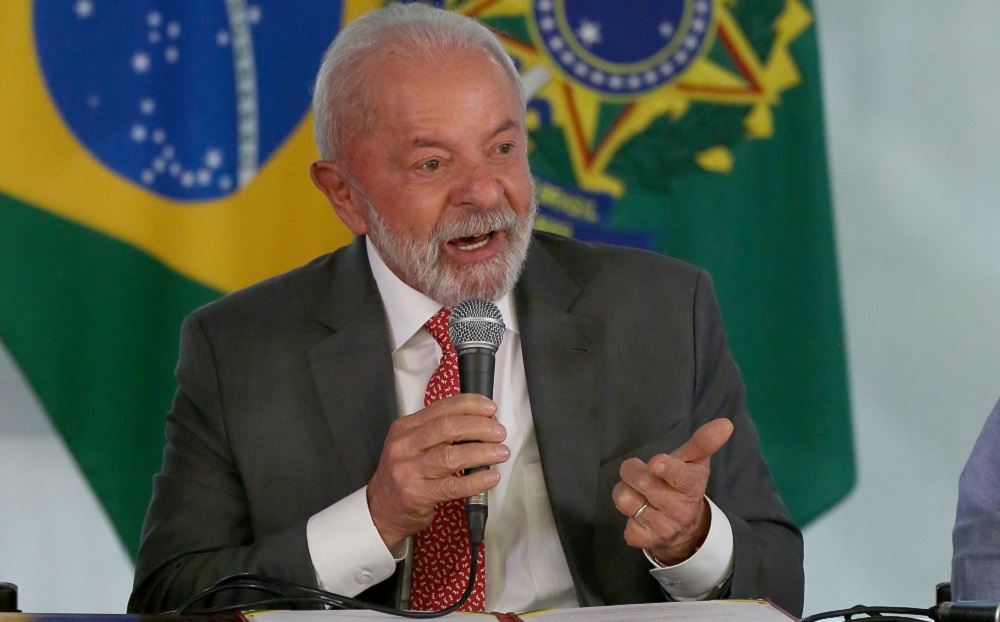 Lula chama América Latina de zona de paz e critica intervenções