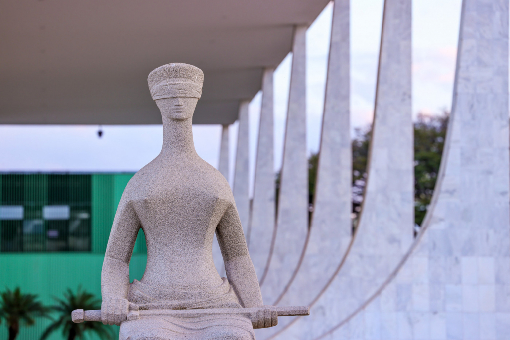 Lula enfrenta pressão por indicação ao STF e lobby da oposição por Rodrigo Pacheco