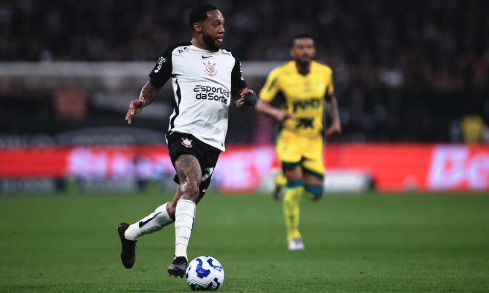 Martínez não se reapresenta ao Corinthians, falta a treinos e é cortado de jogo com o Santos