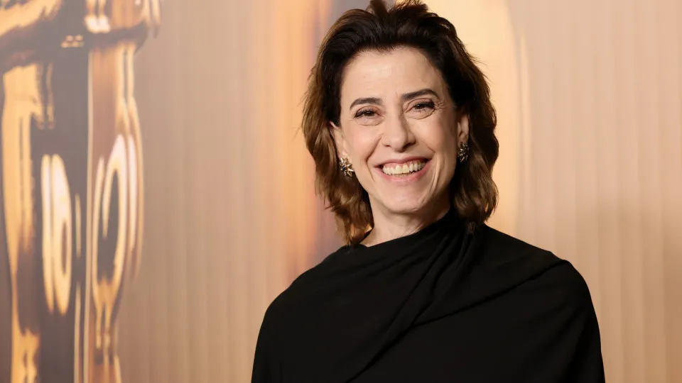 ‘Medo da ruína acompanhou a minha mãe’, diz Fernanda Torres sobre dinheiro