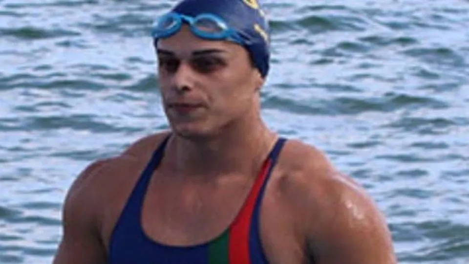 Nadadora transgênero é suspensa por 5 anos após se recusar a fazer teste