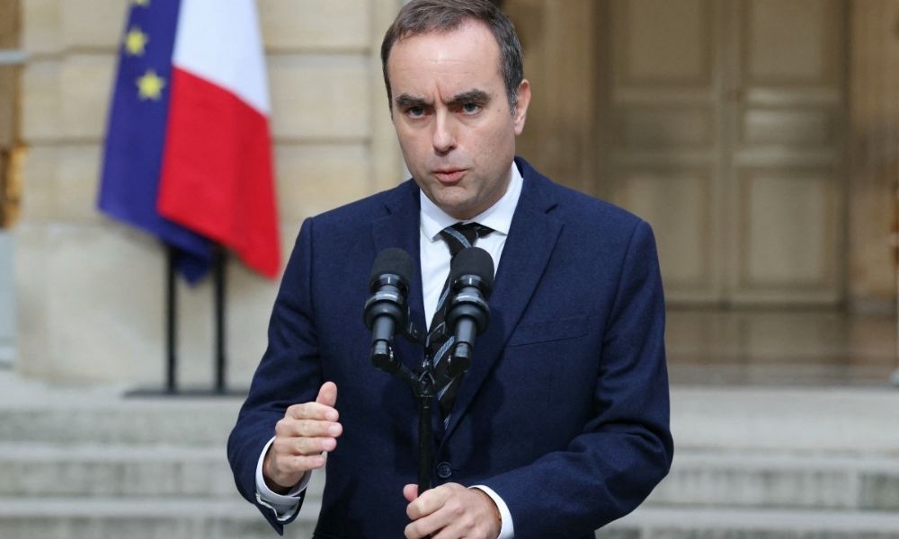 Premiê francês renuncia a poderes especiais no Parlamento e buscará acordos para aprovar orçamento de 2026