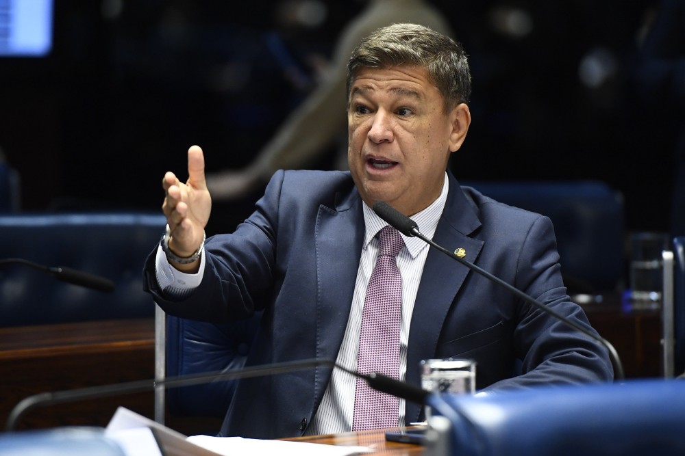 Presidente da CPMI do INSS critica decisão de Dino e fala em ‘blindagem’ de aliados do governo