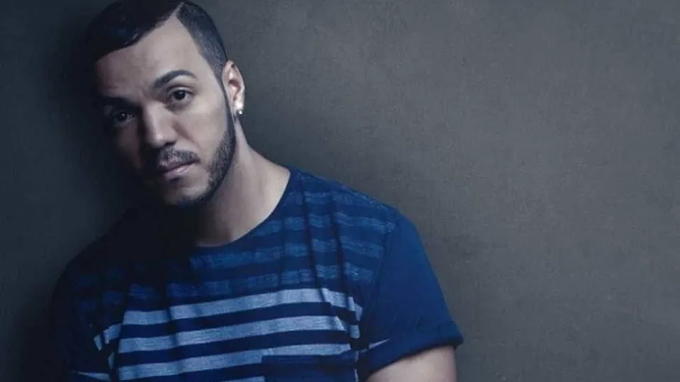 Quem é a mulher que saiu de show acompanhada de Belo no Riocentro