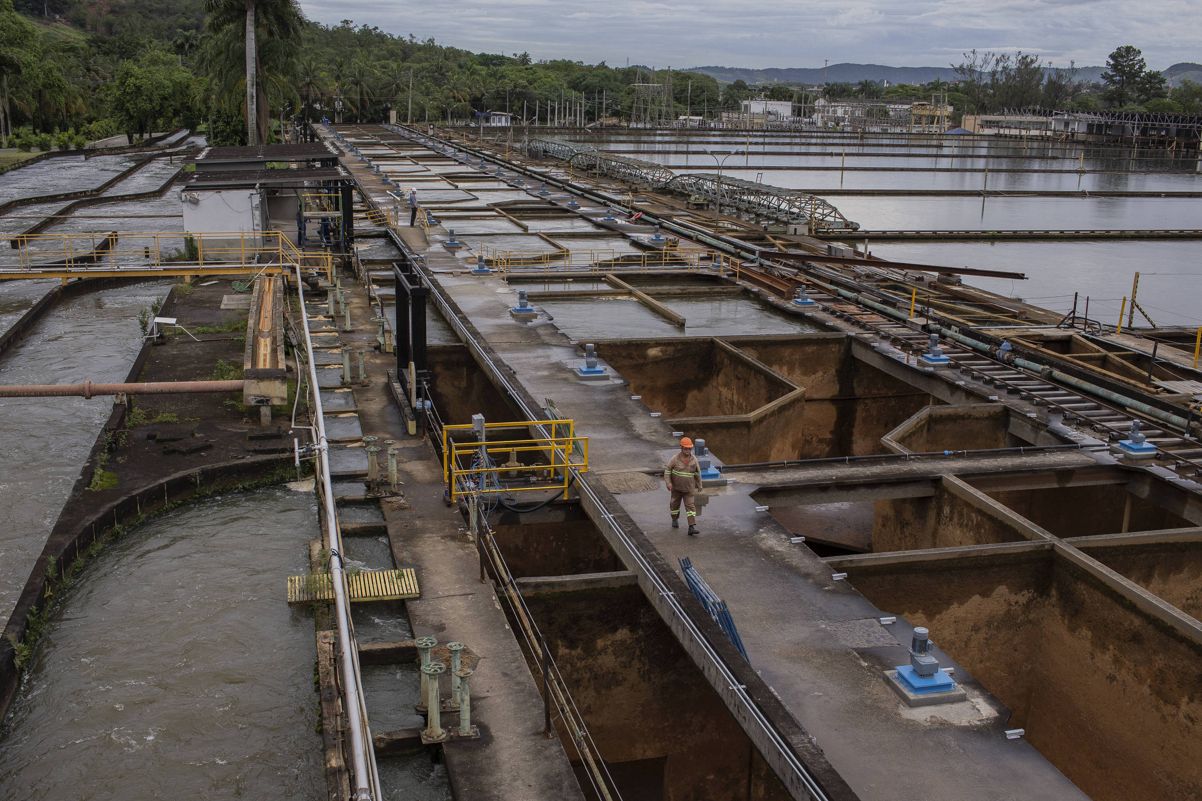 RJ: Governo negocia reequilíbrio de empresas de saneamento – 20/10/2025 – Mercado