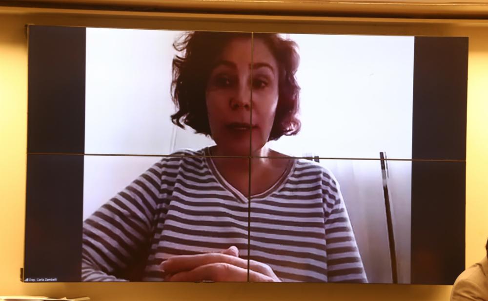 Rede social informa ao STF que não vai reativar conta de Carla Zambelli