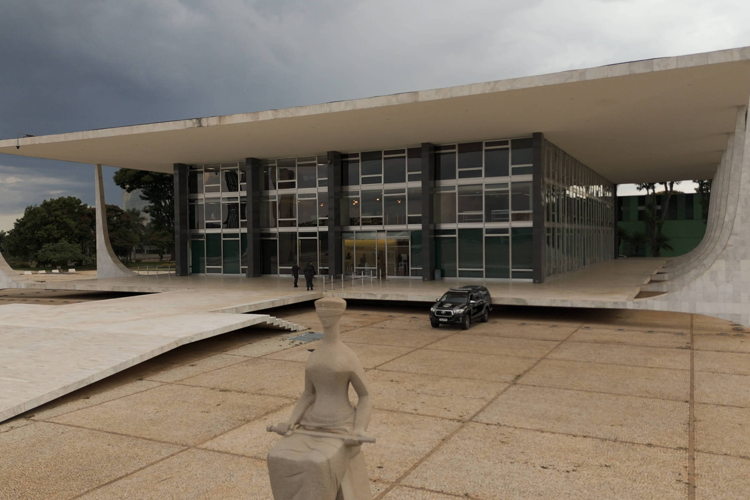 STF suspende julgamento sobre reoneração da folha – 21/10/2025 – Mercado