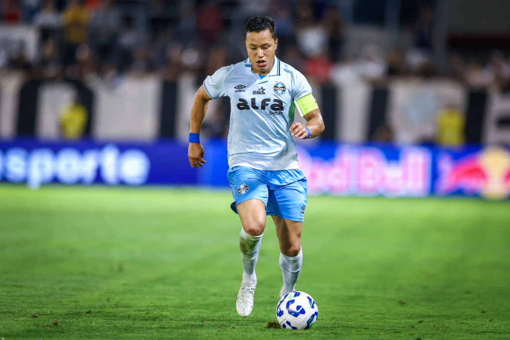 ‘Fechem as portas do futebol brasileiro’: Jornalistas da Jovem Pan detonam arbitragem após pênalti contra o Grêmio