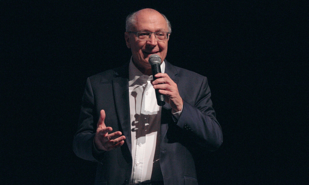 ‘Lula pediu suspensão de tarifa de 40% a Trump enquanto negocia’, afirma Alckmin