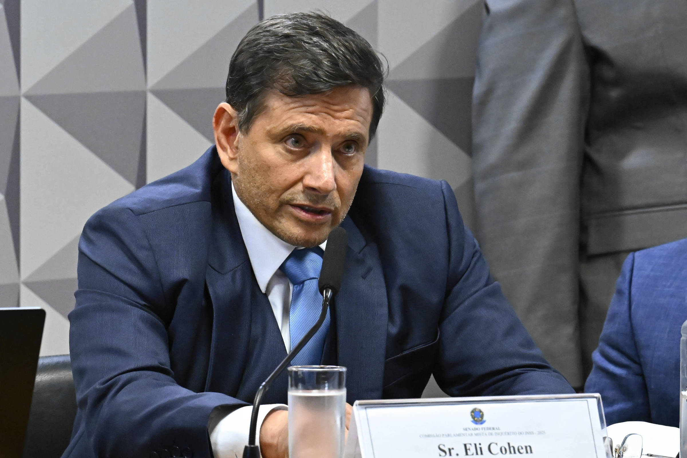 CPI do INSS aprova pedido de acareação – 06/11/2025 – Mercado