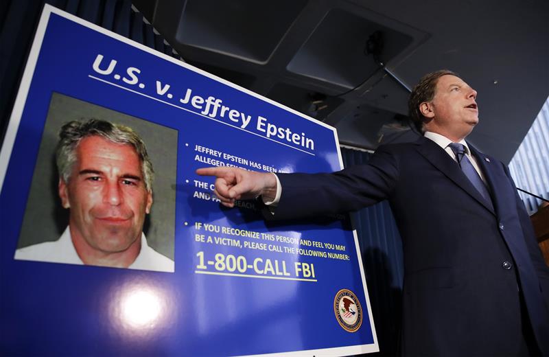 Câmara dos EUA vota a favor de publicar arquivos sobre caso Epstein