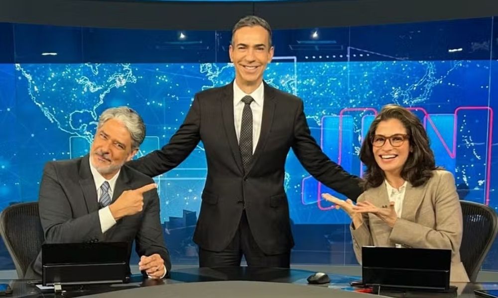 Elogios e aplausos: veja como foi o último ‘Boa Noite’ de William Bonner no Jornal Nacional