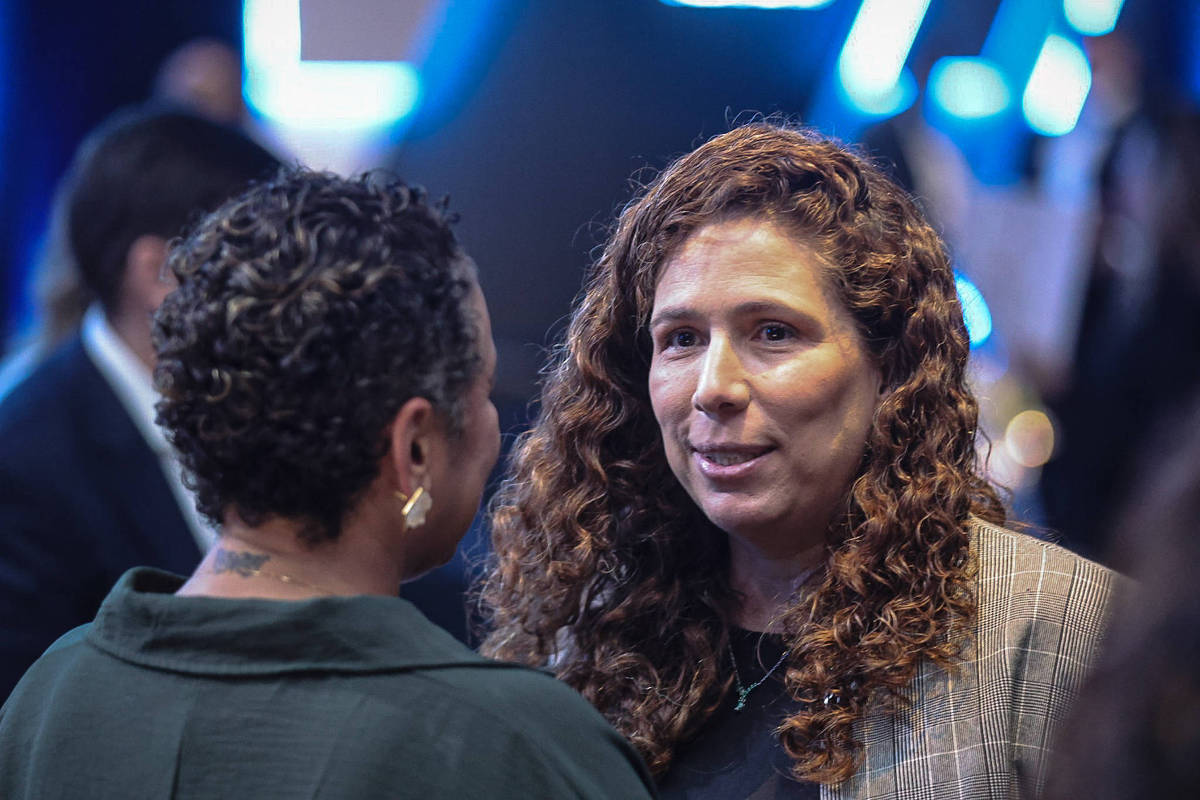 Esther Dweck se opõe à proposta de reforma administrativa – 24/11/2025 – Mercado