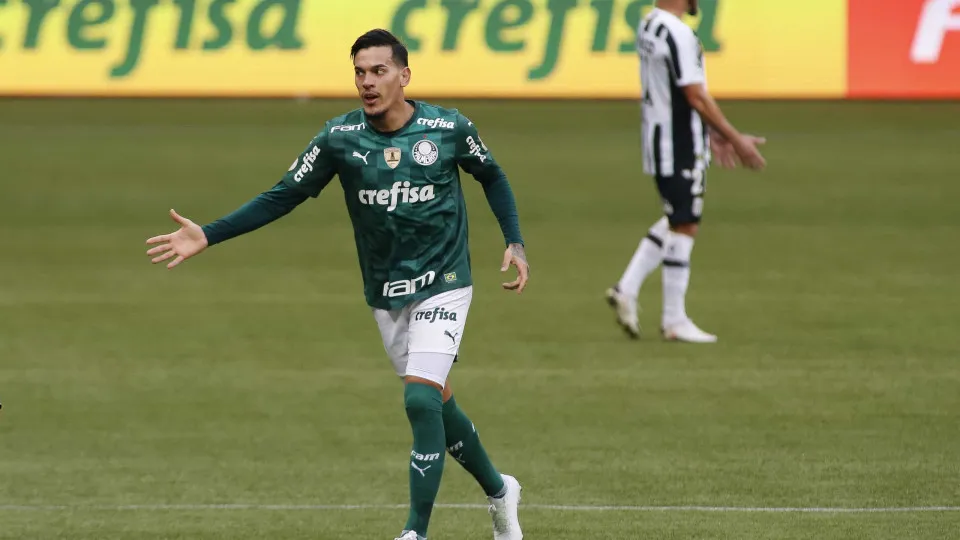 Gustavo Gómez se envolve em briga em amistoso entre Paraguai e EUA